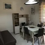 Indipendente Immersa Nel