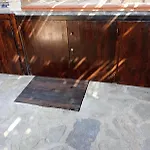 Indipendente Immersa Nel *