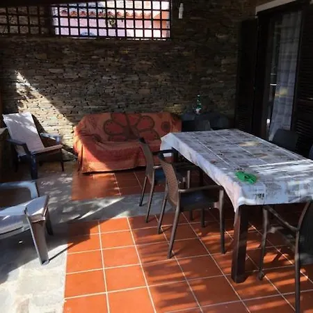 Indipendente Immersa Nel 斯廷蒂诺